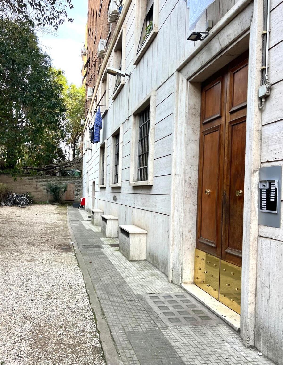 Casa Dea Piramide Apartment